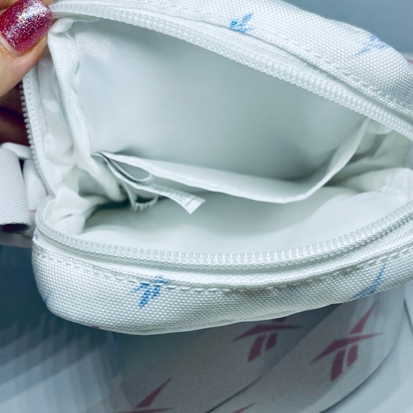 NWOT REEBOK Women's Pink and White Mini Crossbody - Picture 5 of 9